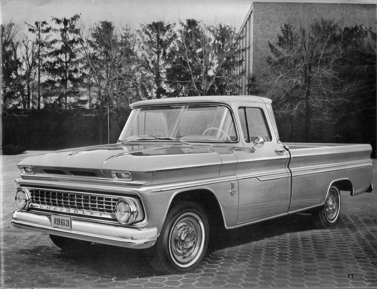 n_1963 Chevrolet Truck Engineering Features-11.jpg
